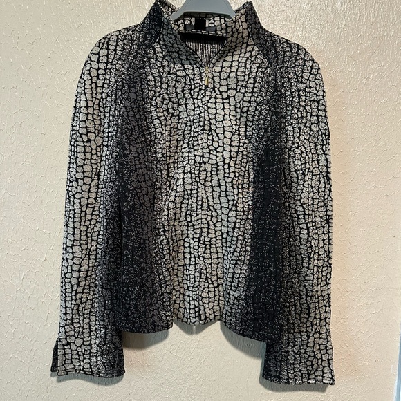 St. John Zip Up Jacket Animal Print Size 8 Stretchy Santana Knit - Picture 1 of 6